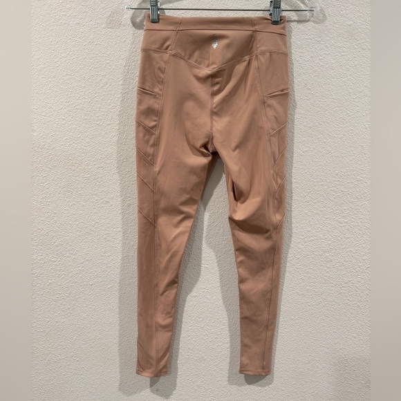 Free People Movement On Cloud Nine Nude Cream Yoga Athletic Leggings Size XS - Picture 7 of 16